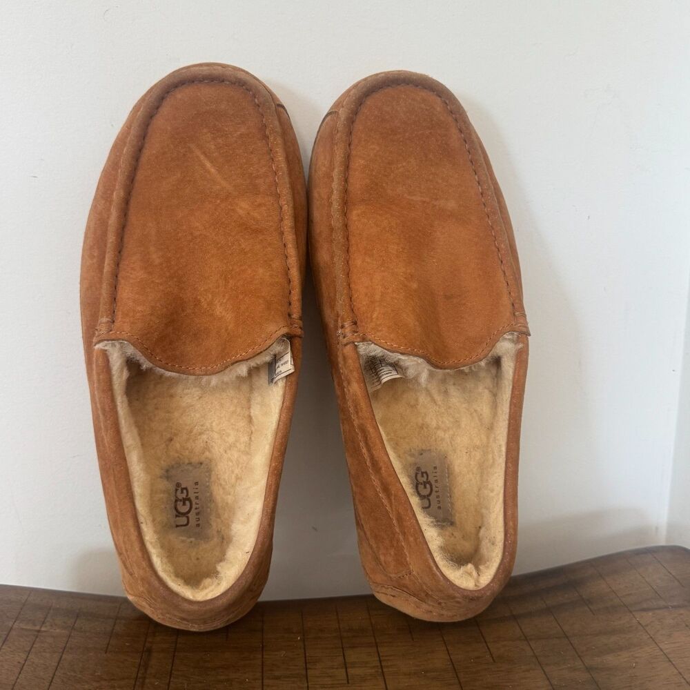 UGG Australia Ascot Chestnut Sheepskin Slippers Mens 12 Loafers Moccasins House